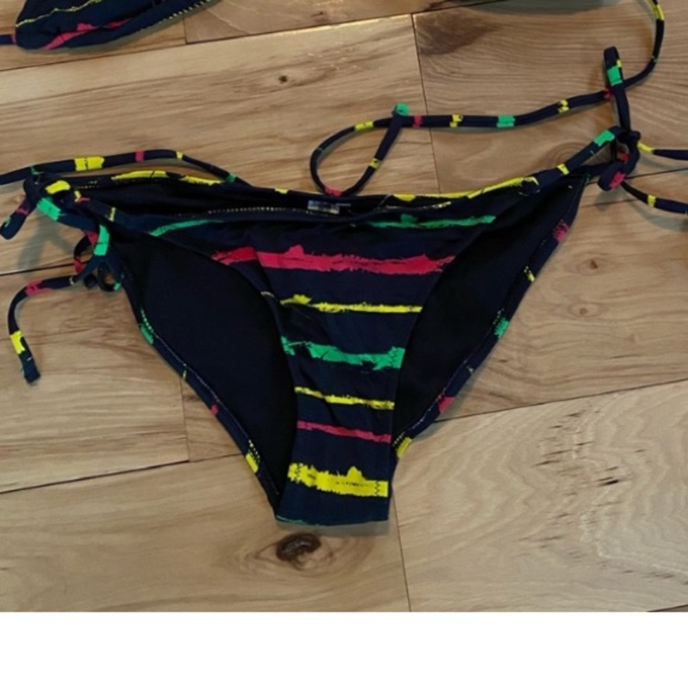 Scales Gear rasta bikini bottoms, M NWT